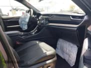 ✅ 2025 Jeep Grand Cherokee Limited • VIN: 1C4RJKBG9S8661279 • Lot: 42431910. Wystawiony na IAAI z przebiegiem 3 512 mil. Bezpłatny archiwum sprzedaży aukcyjnych z USA i szczegółowy raport historii pojazdu na DreamBid. Zdjęcie 5.