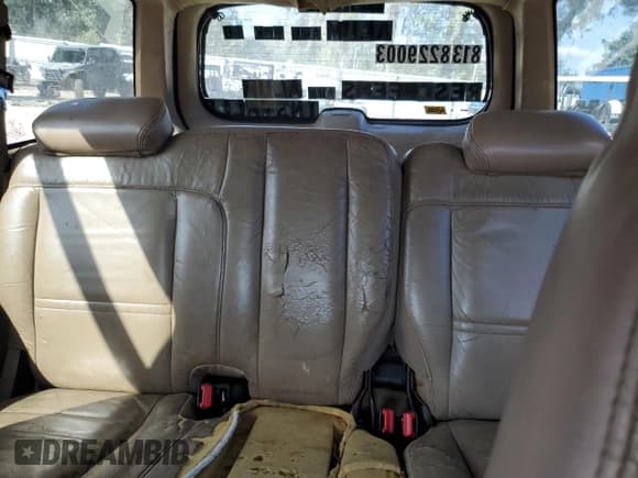 ✅ 2000 Ford Explorer • VIN: 1FMDU64P6YZA48430 • Lot: 44578445. Listed on Copart with 305,291 mi. Free auction sales archive from the USA and detailed vehicle history report at DreamBid. Image 10.