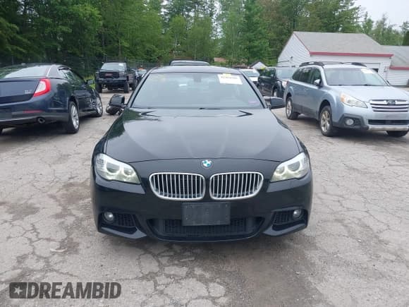✅ 2013 BMW 5 Series 550i xDrive • VIN: WBAFU9C50DDY71650 • Lot: 42464505. Wystawiony na IAAI z przebiegiem 107 183 mil. Bezpłatny archiwum sprzedaży aukcyjnych z USA i szczegółowy raport historii pojazdu na DreamBid. Zdjęcie 12.