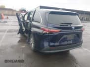 ✅ 2021 Toyota Sienna LE • VIN: 5TDKRKEC4MS032028 • Lot: 43622336. Listed on IAAI with Not provided. Free auction sales archive from the USA and detailed vehicle history report at DreamBid. Image 3.