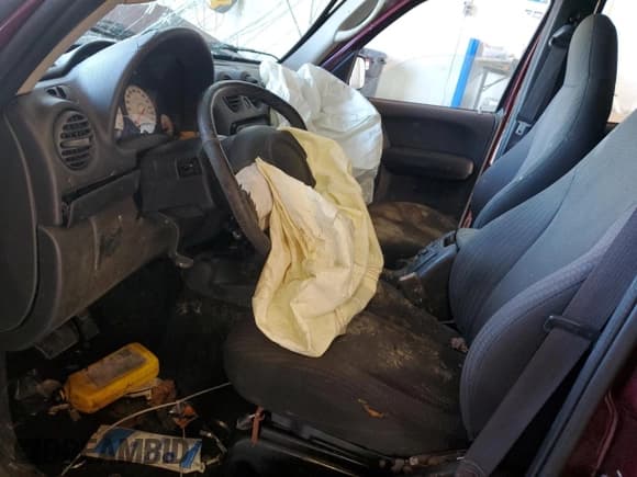 ✅ 2002 Jeep Liberty Sport • VIN: 1J4GL48K22W198996 • Lot: 71656265. Wystawiony na Copart z przebiegiem Nie podano. Bezpłatny archiwum sprzedaży aukcyjnych z USA i szczegółowy raport historii pojazdu na DreamBid. Zdjęcie 7.