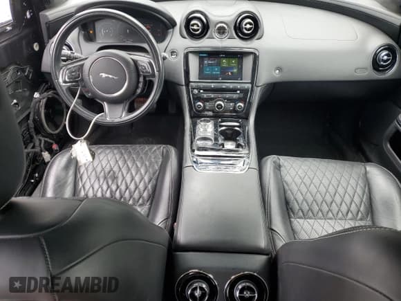 ✅ 2016 Jaguar XJ Portfolio • VIN: SAJWJ2GDXG8V93228 • Lot: 62832115. Listed on Copart with 45,536 mi. Free auction sales archive from the USA and detailed vehicle history report at DreamBid. Image 8.