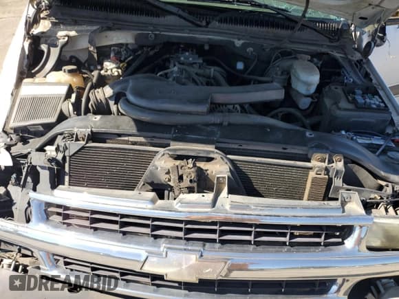 ✅ 2003 Chevrolet Tahoe LS • VIN: 1GNEC13Z53J266116 • Lot: 82589095. Listed on Copart with 264,207 mi. Free auction sales archive from the USA and detailed vehicle history report at DreamBid. Image 12.