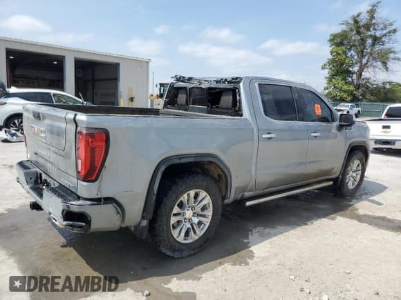 ✅ 2025 GMC Sierra 1500 Denali • VIN: 1GTUUGEL6SZ185221 • Лот: 71696235. Опубликован ранее на Copart с пробегом Не указан. Бесплатный доступ к архиву аукционных продаж из США и подробный отчёт об истории автомобиля на DreamBid. Изображение 3.