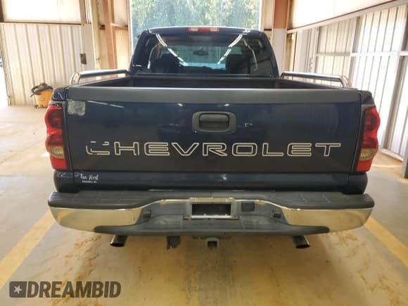 ✅ 2005 Chevrolet Silverado 1500 LS • VIN: 2GCEC19V751392388 • Lot: 85008425. Listed on Copart with 104,017 mi. Free auction sales archive from the USA and detailed vehicle history report at DreamBid. Image 6.