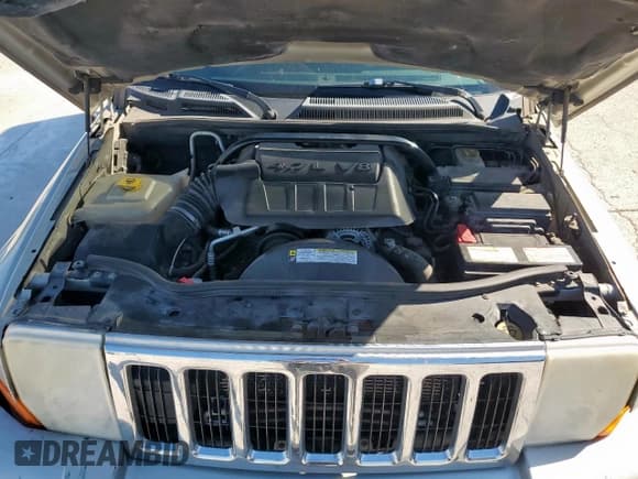 ✅ 2008 Jeep Commander Limited • VIN: 1J8HG58N68C239583 • Лот: 91465295. Опубликован ранее на Copart с пробегом 214 510 миль. Бесплатный доступ к архиву аукционных продаж из США и подробный отчёт об истории автомобиля на DreamBid. Изображение 12.