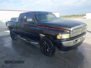 ✅ 1997 Dodge 1500 • VIN: 3B7HC13Z4VG834558 • Lot: 43686427. Wystawiony na IAAI z przebiegiem 200 216 mil. Bezpłatny archiwum sprzedaży aukcyjnych z USA i szczegółowy raport historii pojazdu na DreamBid. Zdjęcie 1.