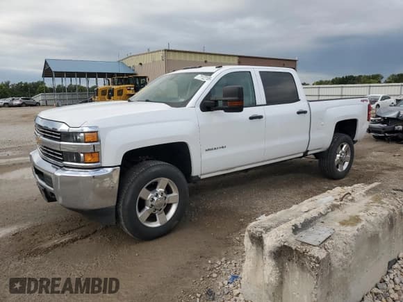 ✅ 2018 Chevrolet Silverado 2500HD Work Truck • VIN: 1GC1KUEG8JF111809 • Лот: 71122155. Опубликован ранее на Copart с пробегом 219 488 миль. Бесплатный доступ к архиву аукционных продаж из США и подробный отчёт об истории автомобиля на DreamBid. Изображение 1.