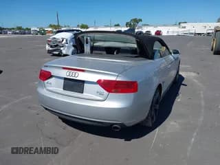 ✅ 2014 Audi A5 Premium • VIN: WAUCFAFH5EN015101 • Lot: 43498696. Wystawiony na IAAI z przebiegiem 85 279 mil. Bezpłatny archiwum sprzedaży aukcyjnych z USA i szczegółowy raport historii pojazdu na DreamBid. Zdjęcie 4.