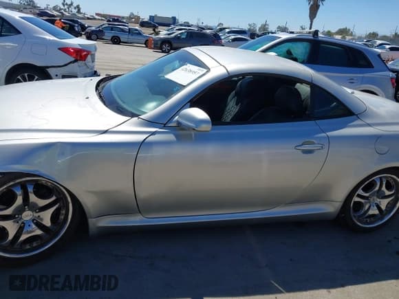✅ 2004 Lexus SC 430 • VIN: JTHFN48Y240051243 • Lot: 42638957. Listed on IAAI with 195,849 mi. Free auction sales archive from the USA and detailed vehicle history report at DreamBid. Image 14.