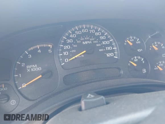 ✅ 2003 Chevrolet Silverado 2500HD LS • VIN: 1GCHC29163E123875 • Лот: 42013870. Опубликован ранее на IAAI с пробегом Не указан. Бесплатный доступ к архиву аукционных продаж из США и подробный отчёт об истории автомобиля на DreamBid. Изображение 7.