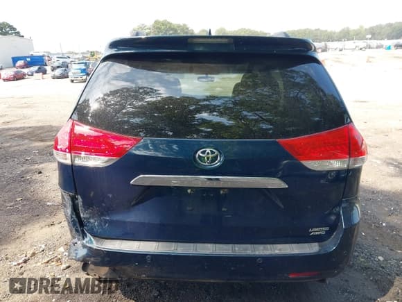 ✅ 2012 Toyota Sienna XLE • VIN: 5TDDK3DC1CS032510 • Лот: 43213382. Опубликован ранее на IAAI с пробегом 200 489 миль. Бесплатный доступ к архиву аукционных продаж из США и подробный отчёт об истории автомобиля на DreamBid. Изображение 16.