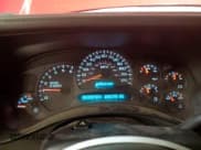 ✅ 2004 Chevrolet Silverado 2500HD LS • VIN: 1GCHK23U34F143230 • Lot: 93073575. Wystawiony na Copart z przebiegiem 200 178 mil. Bezpłatny archiwum sprzedaży aukcyjnych z USA i szczegółowy raport historii pojazdu na DreamBid. Zdjęcie 9.