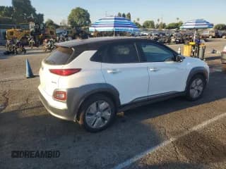 ✅ 2021 Hyundai Kona SEL • VIN: KM8K23AG8MU130716 • Лот: 70741934. Опубликован ранее на Copart с пробегом 68 438 миль. Бесплатный доступ к архиву аукционных продаж из США и подробный отчёт об истории автомобиля на DreamBid. Изображение 3.