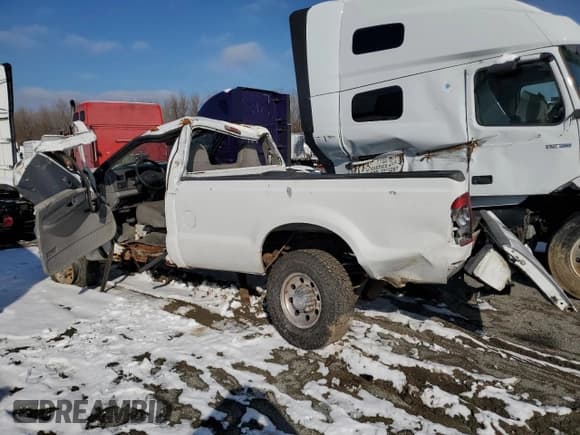 ✅ 2001 Ford F-350 XL • VIN: 1FTSF31L91EB39274 • Lot: 82764964. Wystawiony na Copart z przebiegiem 81 117 mil. Bezpłatny archiwum sprzedaży aukcyjnych z USA i szczegółowy raport historii pojazdu na DreamBid. Zdjęcie 2.