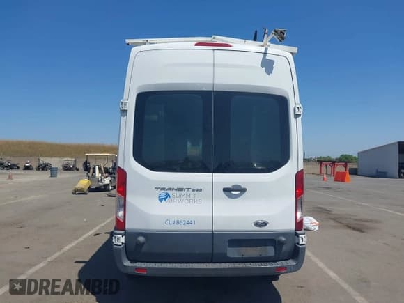✅ 2015 Ford Transit Cargo • VIN: 1FTNR2XM9FKA18848 • Lot: 42218203. Listed on IAAI with 162,184 mi. Free auction sales archive from the USA and detailed vehicle history report at DreamBid. Image 17.