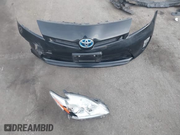 ✅ 2014 Toyota Prius Four • VIN: JTDKN3DU3E1746095 • Lot: 41119494. Wystawiony na IAAI z przebiegiem 84 258 mil. Bezpłatny archiwum sprzedaży aukcyjnych z USA i szczegółowy raport historii pojazdu na DreamBid. Zdjęcie 12.