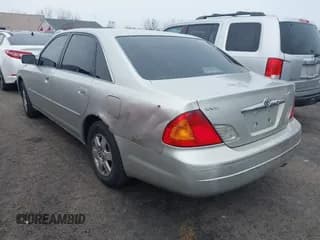 ✅ 2000 Toyota Avalon XL • VIN: 4T1BF28B0YU097015 • Лот: 43753920. Опубликован ранее на IAAI с пробегом 136 569 миль. Бесплатный доступ к архиву аукционных продаж из США и подробный отчёт об истории автомобиля на DreamBid. Изображение 3.