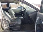 ✅ 2013 Nissan Rogue S • VIN: JN8AS5MV1DW617318 • Lot: 43755205. Wystawiony na IAAI z przebiegiem 132 764 mil. Bezpłatny archiwum sprzedaży aukcyjnych z USA i szczegółowy raport historii pojazdu na DreamBid. Zdjęcie 5.