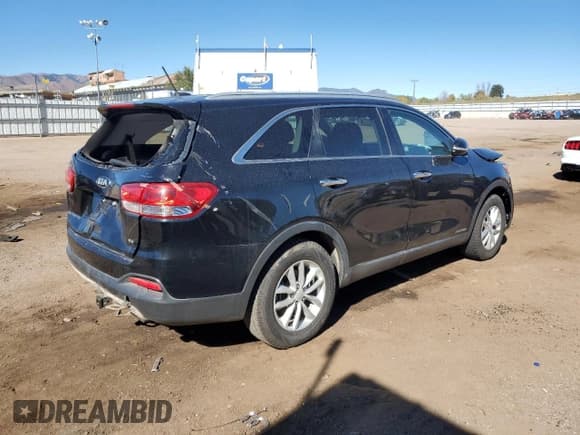 ✅ 2017 Kia Sorento LX • VIN: 5XYPGDA53HG209816 • Лот: 86523605. Опубликован ранее на Copart с пробегом 95 286 миль. Бесплатный доступ к архиву аукционных продаж из США и подробный отчёт об истории автомобиля на DreamBid. Изображение 3.