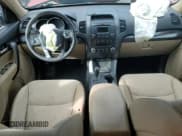 ✅ 2011 Kia Sorento EX • VIN: 5XYKUDA2XBG063026 • Лот: 89539875. Опубликован ранее на Copart с пробегом Не указан. Бесплатный доступ к архиву аукционных продаж из США и подробный отчёт об истории автомобиля на DreamBid. Изображение 8.