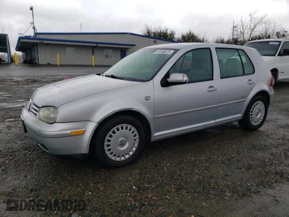 ✅ 2002 Volkswagen Golf GLS • VIN: 9BWGK61J124023291 • Лот: 49136675. Опубликован ранее на Copart с пробегом 148 373 миль. Бесплатный доступ к архиву аукционных продаж из США и подробный отчёт об истории автомобиля на DreamBid. Изображение 1.