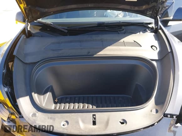 ✅ 2024 Tesla Model Y • VIN: 7SAYGDED7RF095496 • Lot: 43528096. Wystawiony na IAAI z przebiegiem 36 015 mil. Bezpłatny archiwum sprzedaży aukcyjnych z USA i szczegółowy raport historii pojazdu na DreamBid. Zdjęcie 10.