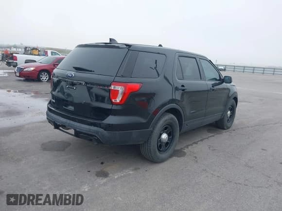 ✅ 2017 Ford Police Interceptor Utility • VIN: 1FM5K8AT7HGA71380 • Лот: 43881507. Опубликован ранее на IAAI с пробегом 149 501 миль. Бесплатный доступ к архиву аукционных продаж из США и подробный отчёт об истории автомобиля на DreamBid. Изображение 4.