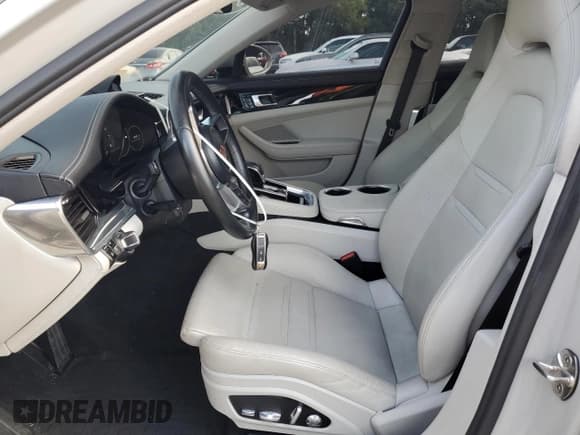 ✅ 2020 Porsche Panamera • VIN: WP0AA2A78LL100634 • Lot: 68277865. Listed on Copart with 37,778 mi. Free auction sales archive from the USA and detailed vehicle history report at DreamBid. Image 7.