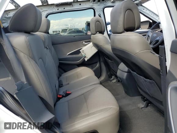 ✅ 2018 Hyundai Santa Fe 2.4L • VIN: 5NMZU3LB0JH063305 • Лот: 67851313. Опубликован ранее на Copart с пробегом 35 248 миль. Бесплатный доступ к архиву аукционных продаж из США и подробный отчёт об истории автомобиля на DreamBid. Изображение 11.