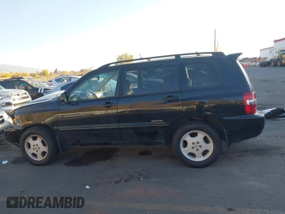 ✅ 2006 Toyota Highlander Limited • VIN: JTEEP21A860181356 • Лот: 43692021. Опубликован ранее на IAAI с пробегом 212 309 миль. Бесплатный доступ к архиву аукционных продаж из США и подробный отчёт об истории автомобиля на DreamBid. Изображение 15.