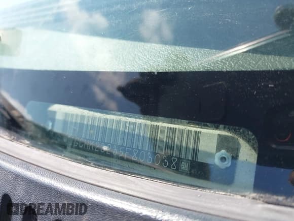 ✅ 2005 Chevrolet Silverado 2500HD Work Truck • VIN: 1GCHK23235F803038 • Lot: 43192366. Wystawiony na IAAI z przebiegiem 266 626 mil. Bezpłatny archiwum sprzedaży aukcyjnych z USA i szczegółowy raport historii pojazdu na DreamBid. Zdjęcie 9.