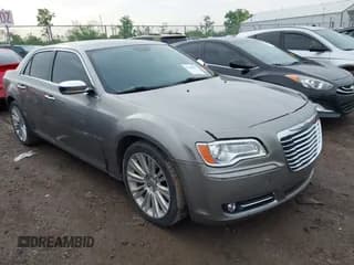 ✅ 2014 Chrysler 300 C • VIN: 2C3CCAET9EH141833 • Лот: 42198625. Опубликован ранее на IAAI с пробегом 150 814 миль. Бесплатный доступ к архиву аукционных продаж из США и подробный отчёт об истории автомобиля на DreamBid. Изображение 1.