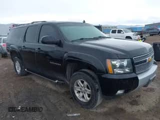 2013 Chevrolet Suburban LT z VIN 1GNSKJE76DR260443, wystawiony jako IAAI lot #42281158 z przebiegiem 214 646 mil mil oraz . Historia ofert i sprzedaży dostępna na DreamBid. Obrazek 1.