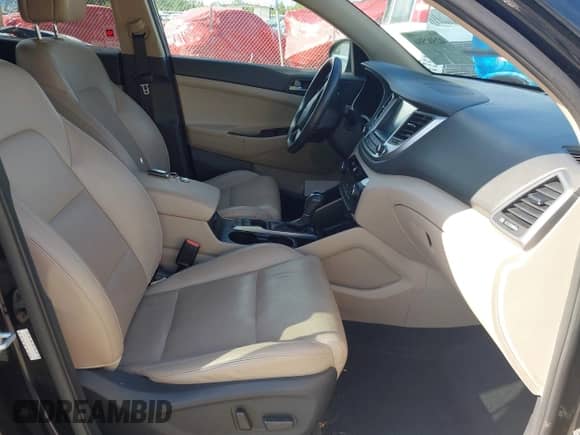 2017 Hyundai Tucson SE Plus с VIN KM8J33A43HU363178, выставлен на аукционе IAAI как лот 42502584 с пробегом 123 633 миль миль и . История ставок и продаж доступна на DreamBid. Изображение 5.