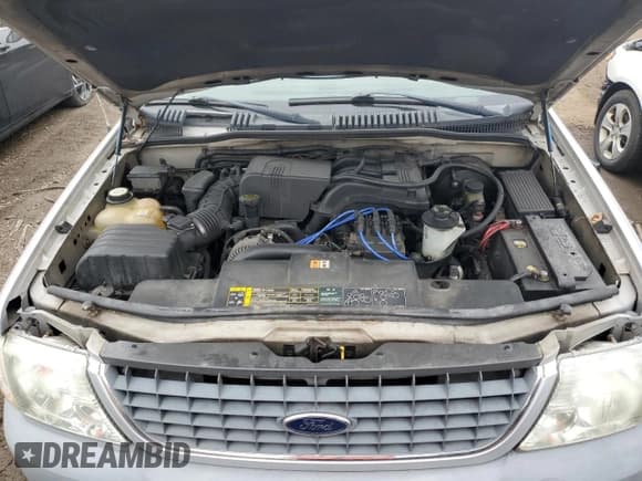 ✅ 2002 Ford Explorer XLS • VIN: 1FMZU62E12UB45918 • Lot: 50045635. Listed on Copart with 240,345 mi. Free auction sales archive from the USA and detailed vehicle history report at DreamBid. Image 12.