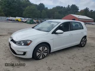 ✅ 2016 Volkswagen Golf SE • VIN: WVWKP7AU4GW913754 • Lot: 82078425. Wystawiony na Copart z przebiegiem 65 716 mil. Bezpłatny archiwum sprzedaży aukcyjnych z USA i szczegółowy raport historii pojazdu na DreamBid. Zdjęcie 1.