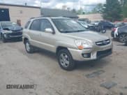 ✅ 2009 Kia Sportage LX • VIN: KNDJE723897625045 • Lot: 42226159. Wystawiony na IAAI z przebiegiem 201 266 mil. Bezpłatny archiwum sprzedaży aukcyjnych z USA i szczegółowy raport historii pojazdu na DreamBid. Zdjęcie 1.