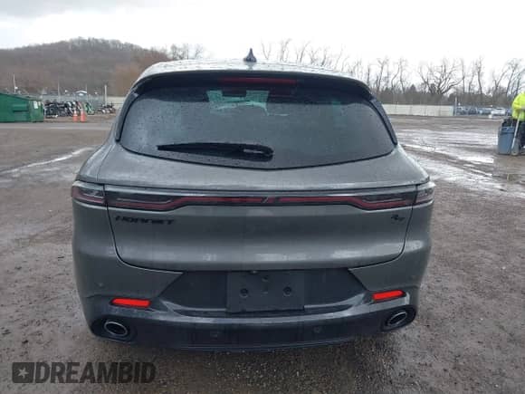 2024 Dodge Hornet R/T z VIN ZACPDFCW4R3A21437, wystawiony jako IAAI lot #41713994 z przebiegiem 1 156 mil mil oraz . Historia ofert i sprzedaży dostępna na DreamBid. Obrazek 17.