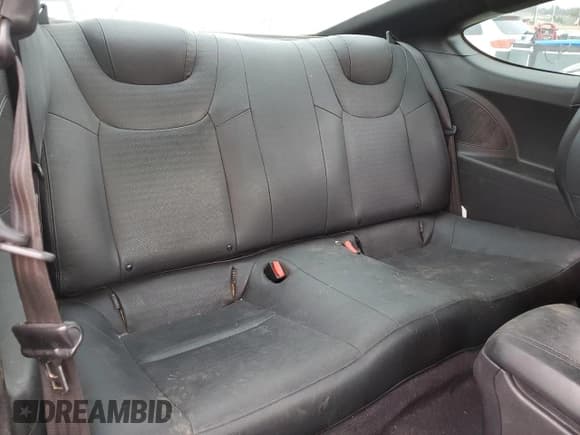 ✅ 2015 Hyundai Genesis Coupe Ultimate • VIN: KMHHU6KJ4FU128724 • Lot: 70602145. Wystawiony na Copart z przebiegiem 85 158 mil. Bezpłatny archiwum sprzedaży aukcyjnych z USA i szczegółowy raport historii pojazdu na DreamBid. Zdjęcie 10.