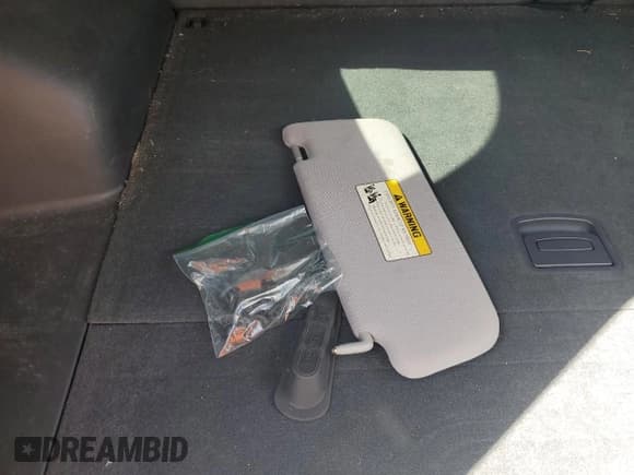 ✅ 2009 Hyundai Santa Fe GLS • VIN: 5NMSG13D79H266895 • Lot: 78307334. Listed on Copart with 123,008 mi. Free auction sales archive from the USA and detailed vehicle history report at DreamBid. Image 13.