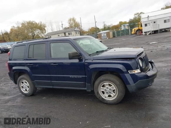 ✅ 2017 Jeep Patriot Sport • VIN: 1C4NJRBB3HD194730 • Lot: 43479797. Wystawiony na IAAI z przebiegiem 74 344 mil. Bezpłatny archiwum sprzedaży aukcyjnych z USA i szczegółowy raport historii pojazdu na DreamBid. Zdjęcie 13.