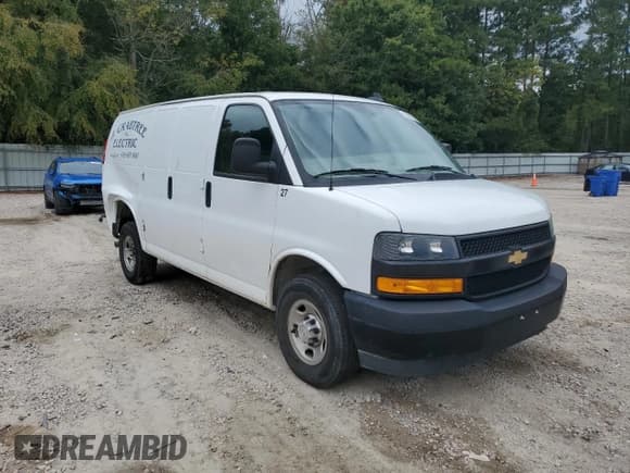✅ 2023 Chevrolet Express Cargo • VIN: 1GCWGAFP5P1251682 • Лот: 80459745. Опубликован ранее на Copart с пробегом 34 001 миль. Бесплатный доступ к архиву аукционных продаж из США и подробный отчёт об истории автомобиля на DreamBid. Изображение 4.