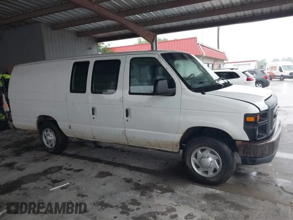 ✅ 2012 Ford Econoline Cargo Commercial • VIN: 1FTNS2EW4CDA01478 • Lot: 42306606. Wystawiony na IAAI z przebiegiem 213 597 mil. Bezpłatny archiwum sprzedaży aukcyjnych z USA i szczegółowy raport historii pojazdu na DreamBid. Zdjęcie 13.
