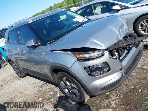 ✅ 2024 Hyundai Venue SEL • VIN: KMHRC8A30RU317543 • Lot: 41978170. Listed on IAAI with 10,372 mi. Free auction sales archive from the USA and detailed vehicle history report at DreamBid. Image 1.