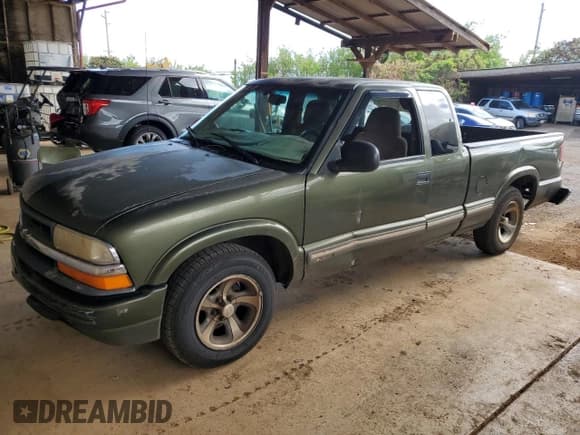 ✅ 2001 Chevrolet S-10 LS Xtreme • VIN: 1GCCS195518131648 • Лот: 76936684. Опубликован ранее на Copart с пробегом 219 298 миль. Бесплатный доступ к архиву аукционных продаж из США и подробный отчёт об истории автомобиля на DreamBid. Изображение 1.