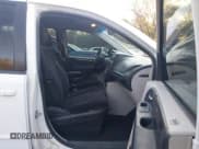 ✅ 2011 Dodge Grand Caravan Express • VIN: 2D4RN4DG6BR647005 • Lot: 43378521. Wystawiony na IAAI z przebiegiem 165 286 mil. Bezpłatny archiwum sprzedaży aukcyjnych z USA i szczegółowy raport historii pojazdu na DreamBid. Zdjęcie 5.