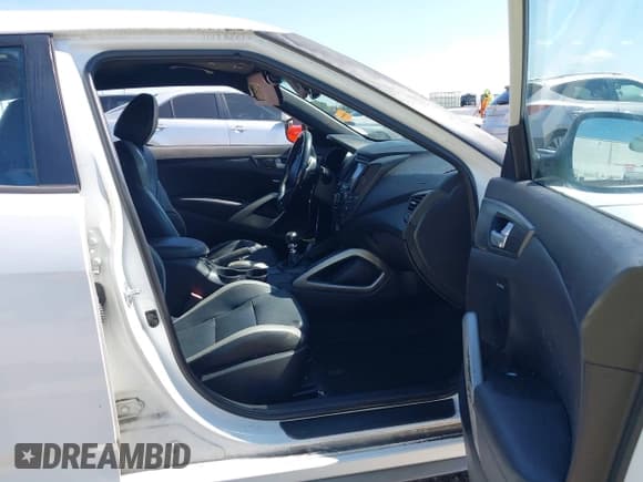 ✅ 2016 Hyundai Veloster Turbo • VIN: KMHTC6AEXGU283913 • Лот: 43471295. Опубликован ранее на IAAI с пробегом 81 296 миль. Бесплатный доступ к архиву аукционных продаж из США и подробный отчёт об истории автомобиля на DreamBid. Изображение 5.