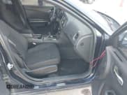 ✅ 2012 Dodge Charger SE • VIN: 2C3CDXBG2CH271084 • Lot: 43267576. Wystawiony na IAAI z przebiegiem 97 042 mil. Bezpłatny archiwum sprzedaży aukcyjnych z USA i szczegółowy raport historii pojazdu na DreamBid. Zdjęcie 5.