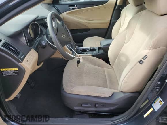 2014 Hyundai Sonata GLS z VIN 5NPEB4AC5EH837921, wystawiony jako Copart lot #89513865 z przebiegiem 168 162 mil mil oraz Szkoda całkowita • Salvage title. Historia ofert i sprzedaży dostępna na DreamBid. Obrazek 7.